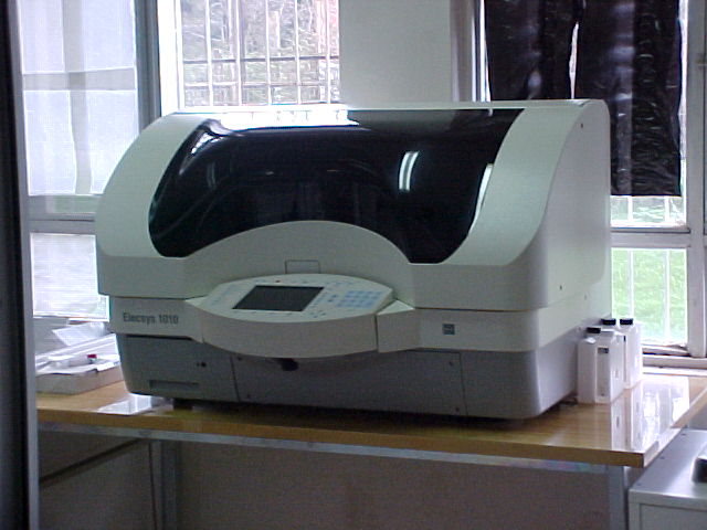Elecsys cerrado.jpg (50873 bytes)